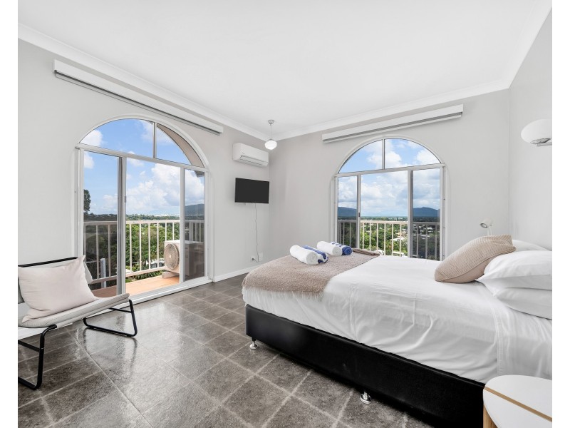 5 Marcus Close, Mooroobool QLD 4870