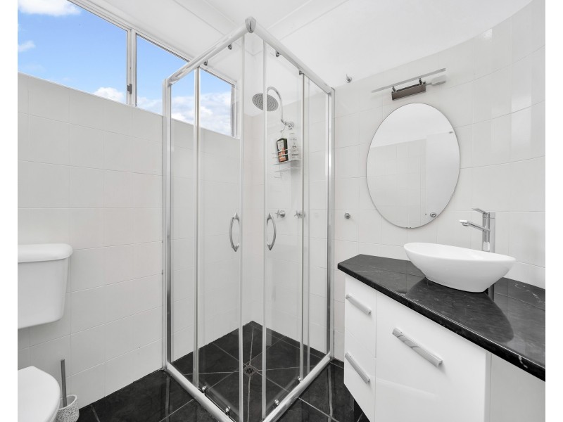 5 Marcus Close, Mooroobool QLD 4870