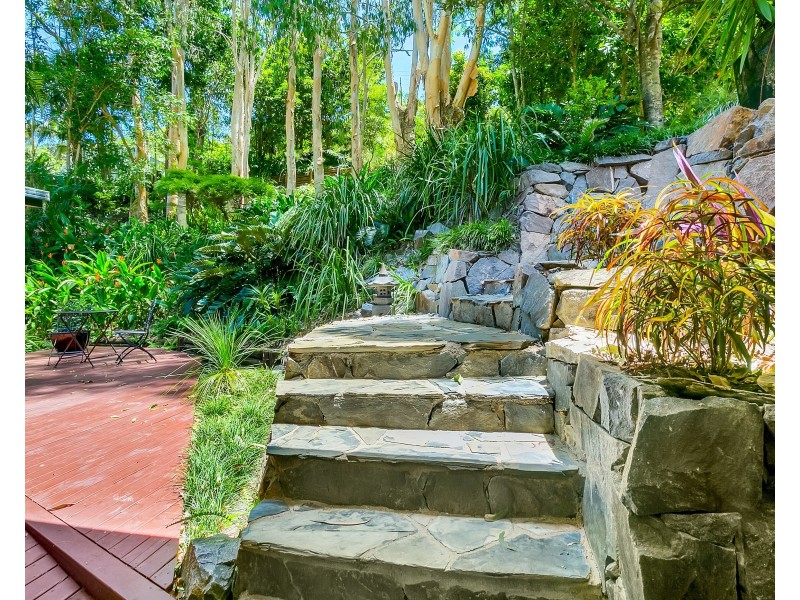 300 Toogood Road, Bayview Heights QLD 4868