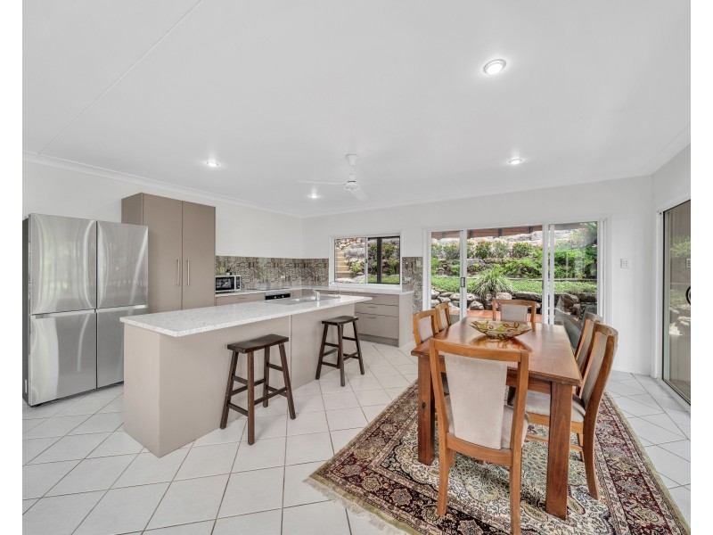 10 Grace Close, Whitfield QLD 4870