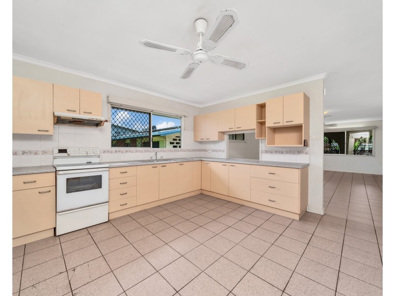 130 Toogood Road, Bayview Heights QLD 4868