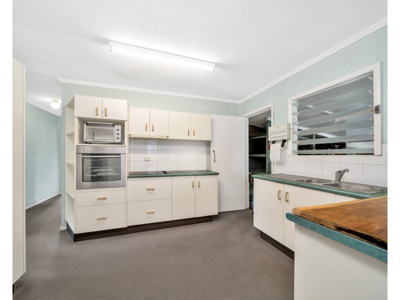 10 Carmen Street, Earlville QLD 4870