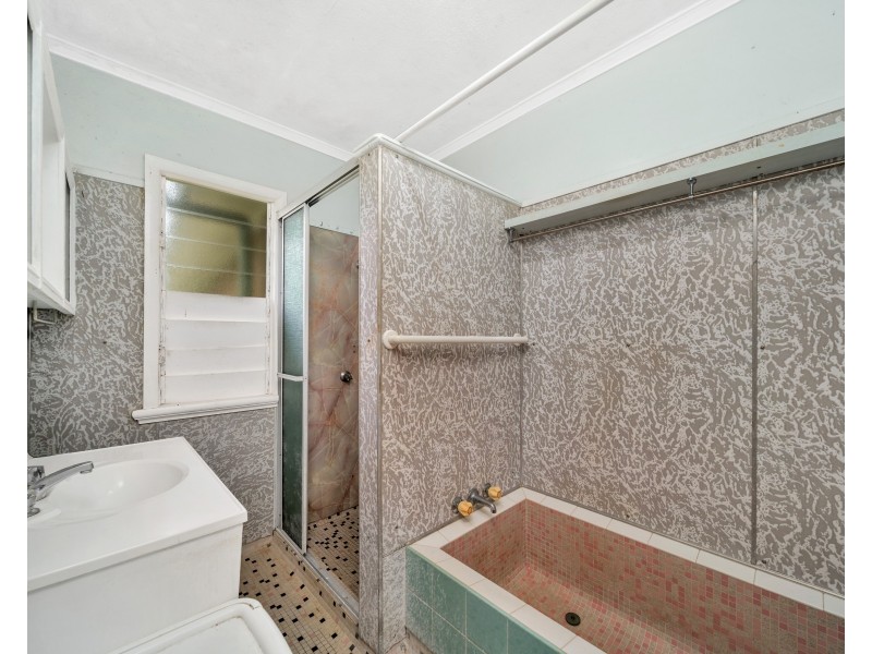 10 Carmen Street, Earlville QLD 4870