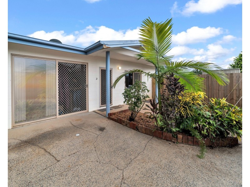 1 & 2/80 Barnard Drive, Mount Sheridan QLD 4868