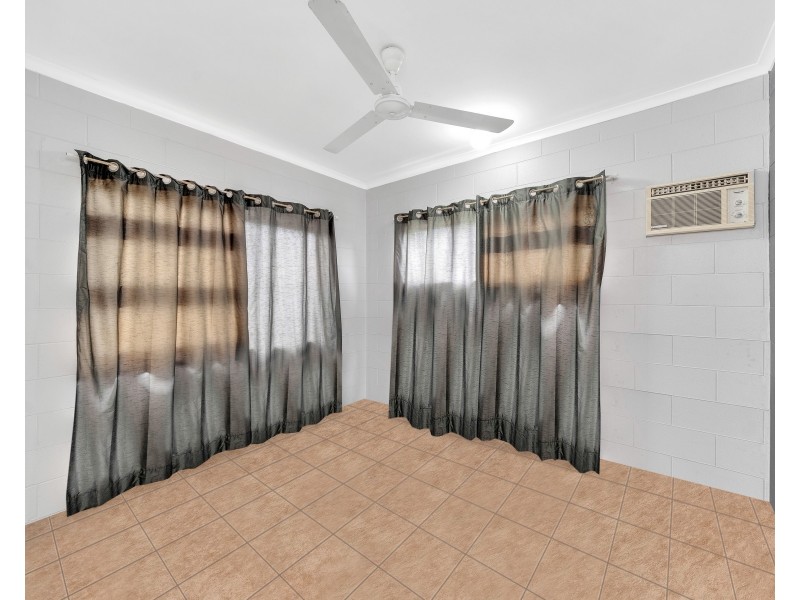 1 & 2/80 Barnard Drive, Mount Sheridan QLD 4868