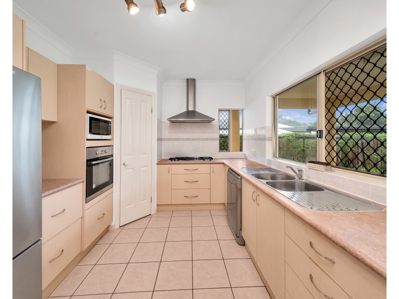 11 Sweetlip Close, Kanimbla QLD 4870
