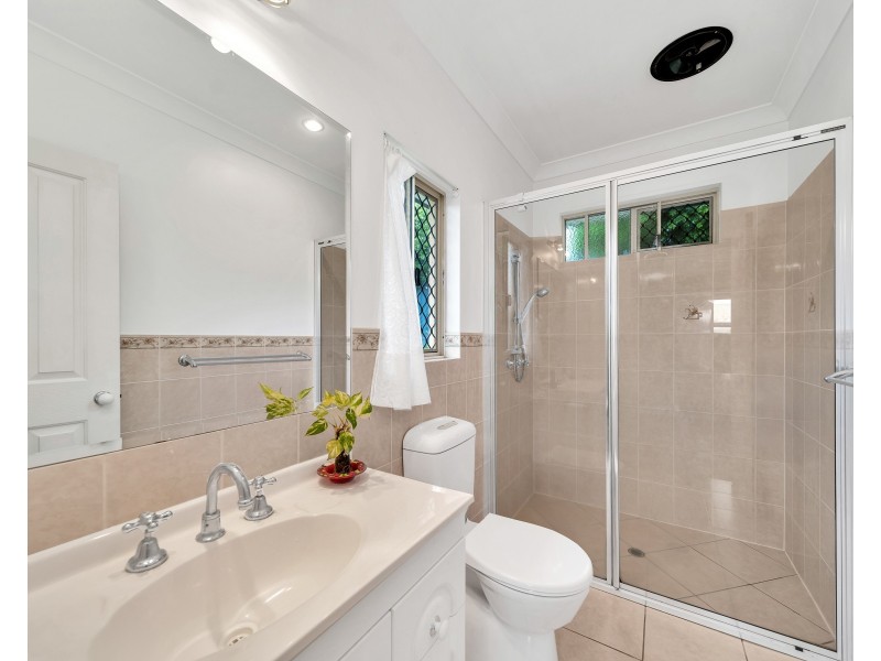11 Sweetlip Close, Kanimbla QLD 4870