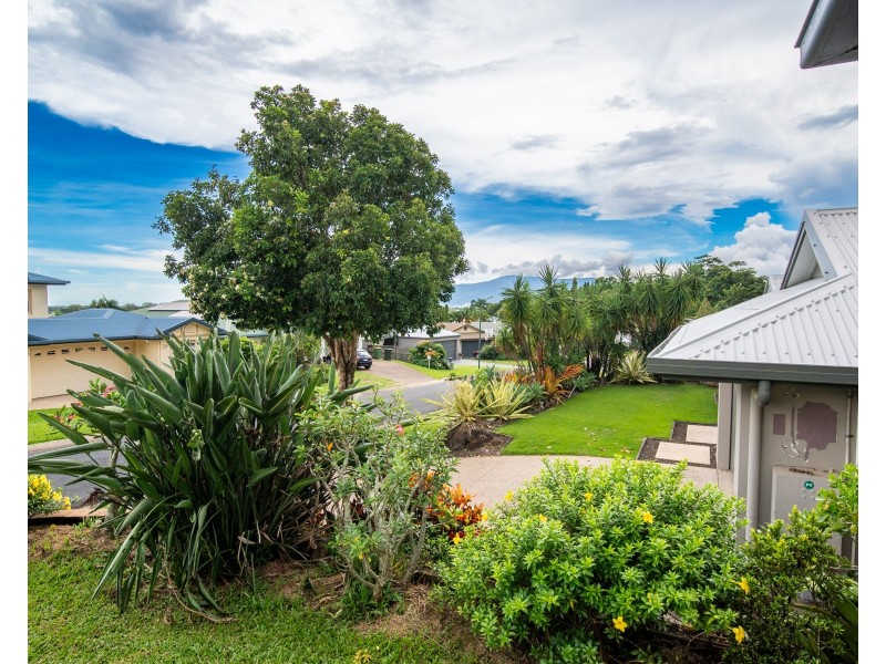 11 Sweetlip Close, Kanimbla QLD 4870