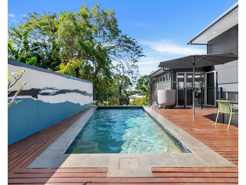 11 Diamond Close, Stratford QLD 4870