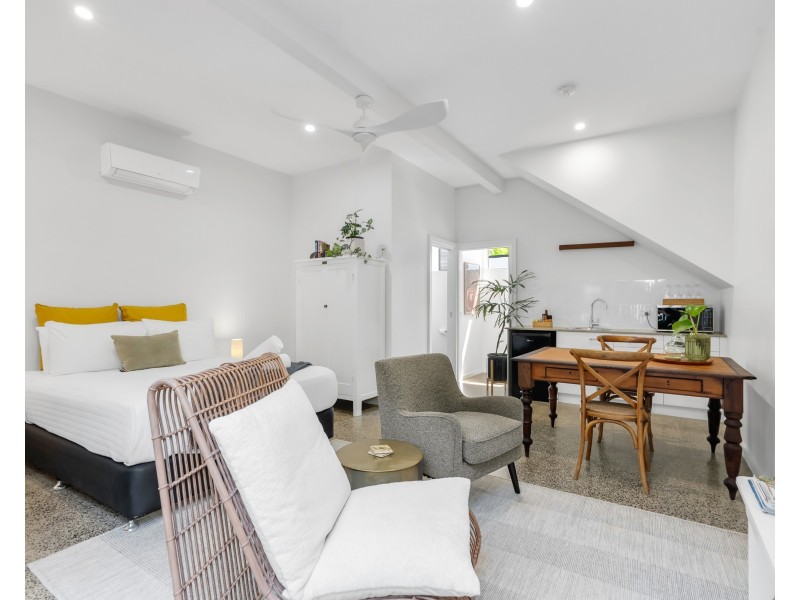 11 Diamond Close, Stratford QLD 4870