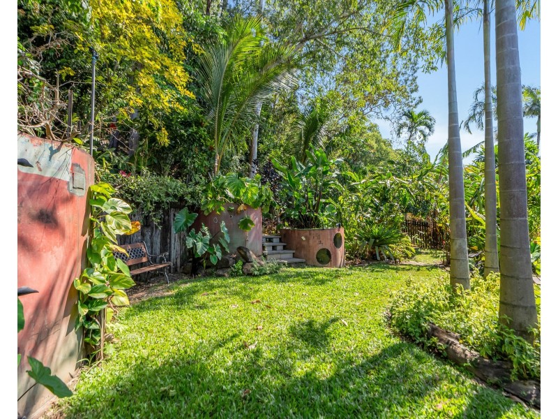 11 Diamond Close, Stratford QLD 4870