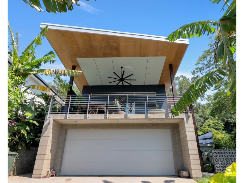 11 Diamond Close, Stratford QLD 4870