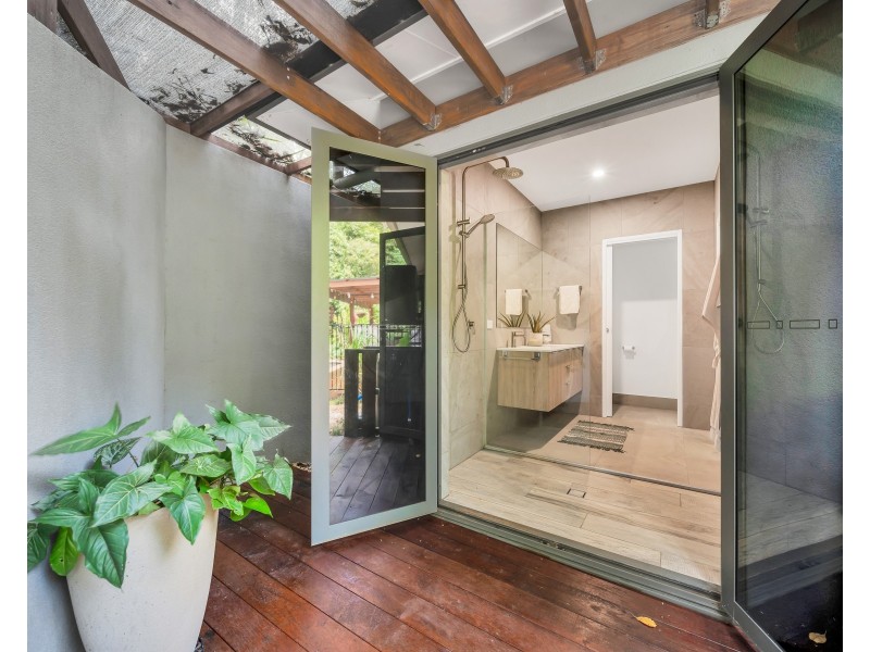 9 Douglas Track Road, Kamerunga QLD 4870