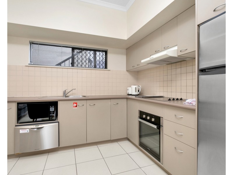 13/5-7 Water Street, Cairns City QLD 4870