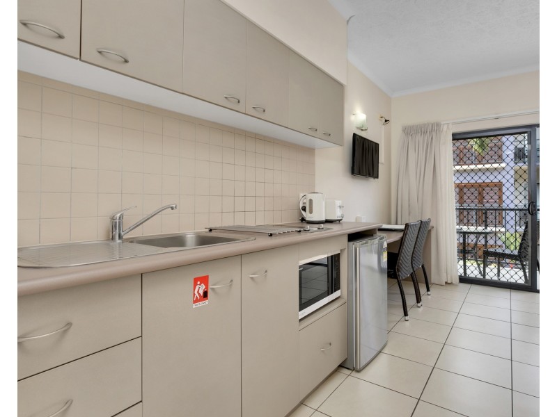 13/5-7 Water Street, Cairns City QLD 4870