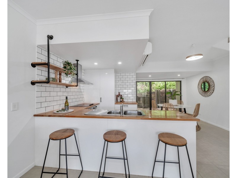 406/11-15 Charlekata Close, Freshwater QLD 4870