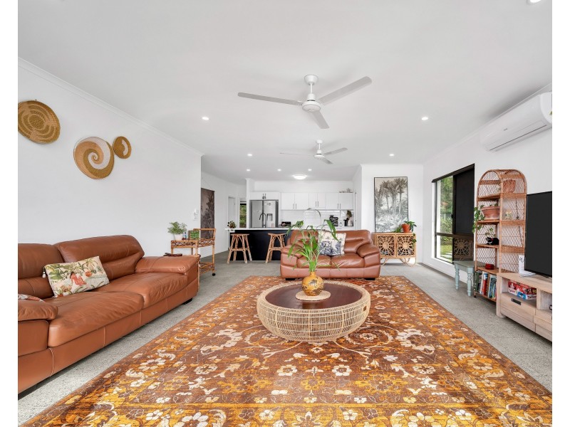 40 Sunbird Drive, Woree QLD 4868