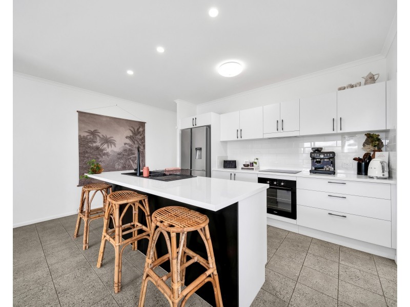 40 Sunbird Drive, Woree QLD 4868