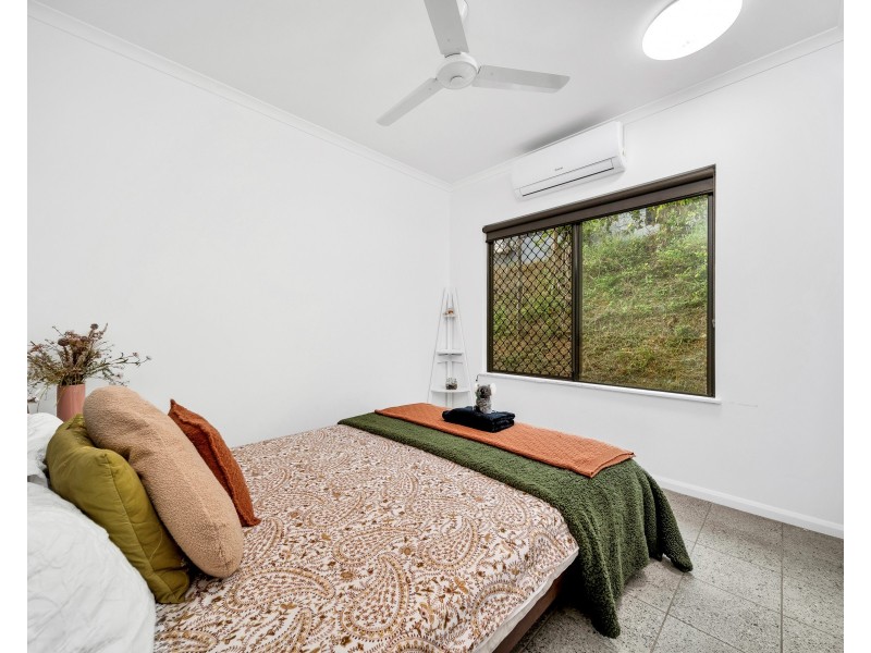 40 Sunbird Drive, Woree QLD 4868