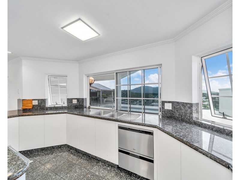 58 Koppen Terrace, Mooroobool QLD 4870