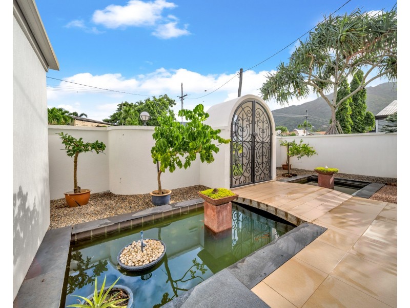 58 Koppen Terrace, Mooroobool QLD 4870