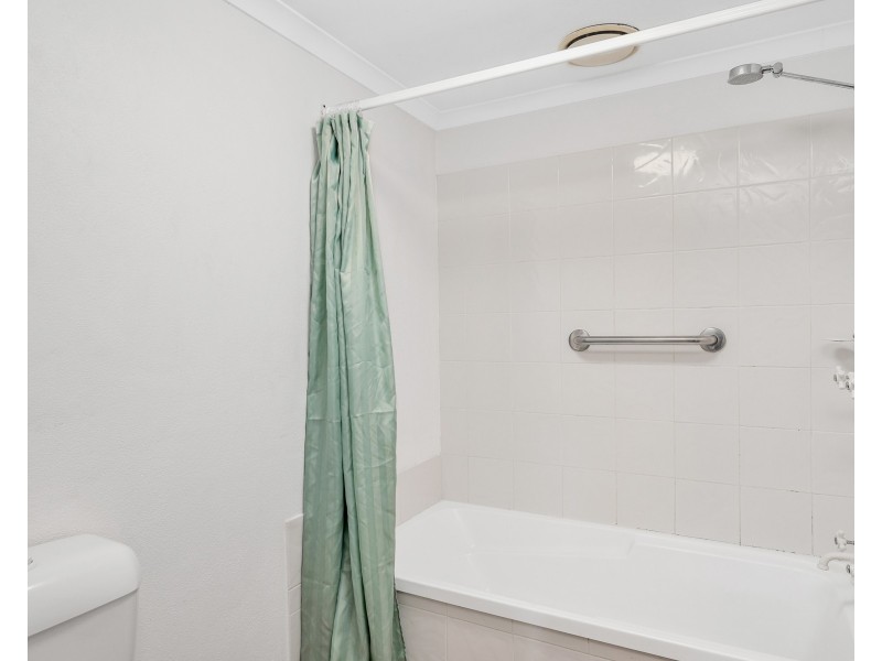 15/670-678 Bruce Highway, Woree QLD 4868