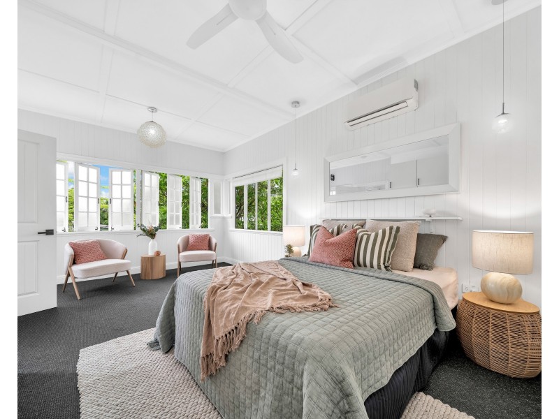 144 Greenslopes Street, Edge Hill QLD 4870
