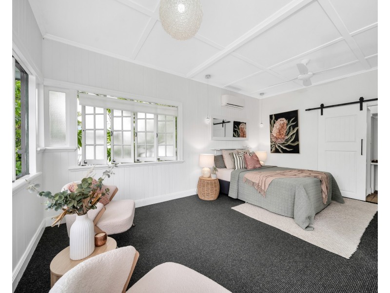 144 Greenslopes Street, Edge Hill QLD 4870