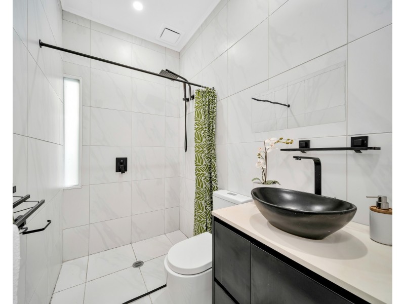 144 Greenslopes Street, Edge Hill QLD 4870