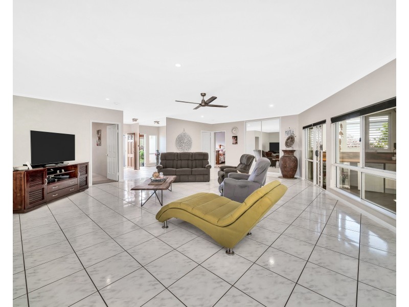 21 Flindersia Street, Redlynch QLD 4870
