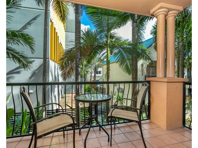 5/253-255 Lake Street, Cairns North QLD 4870