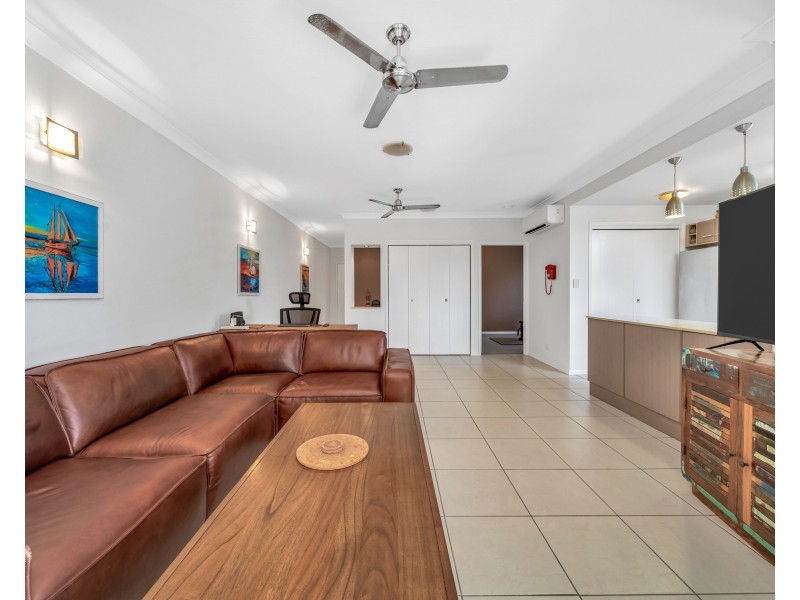 8/172 McLeod Street, Cairns North QLD 4870