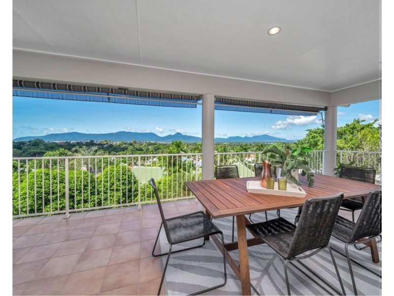 3 Leoni Close, Mooroobool QLD 4870