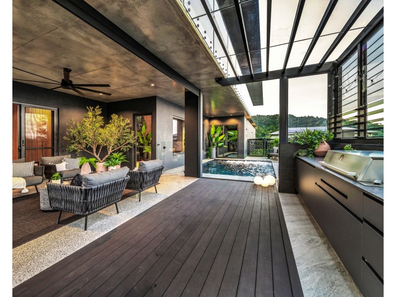 22 Akame Avenue, Caravonica QLD 4878