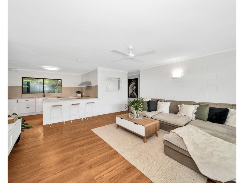 14 Stirling Street, Whitfield QLD 4870