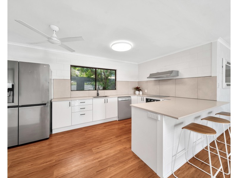 14 Stirling Street, Whitfield QLD 4870