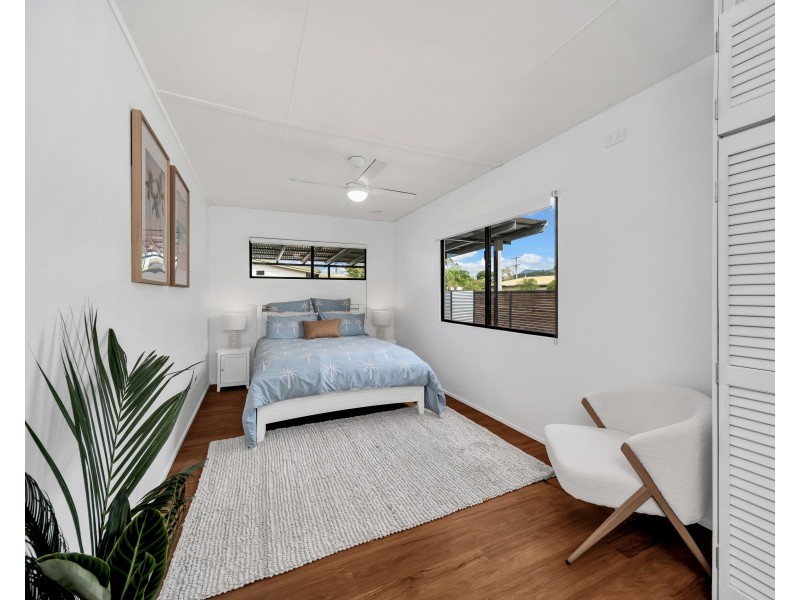 14 Stirling Street, Whitfield QLD 4870
