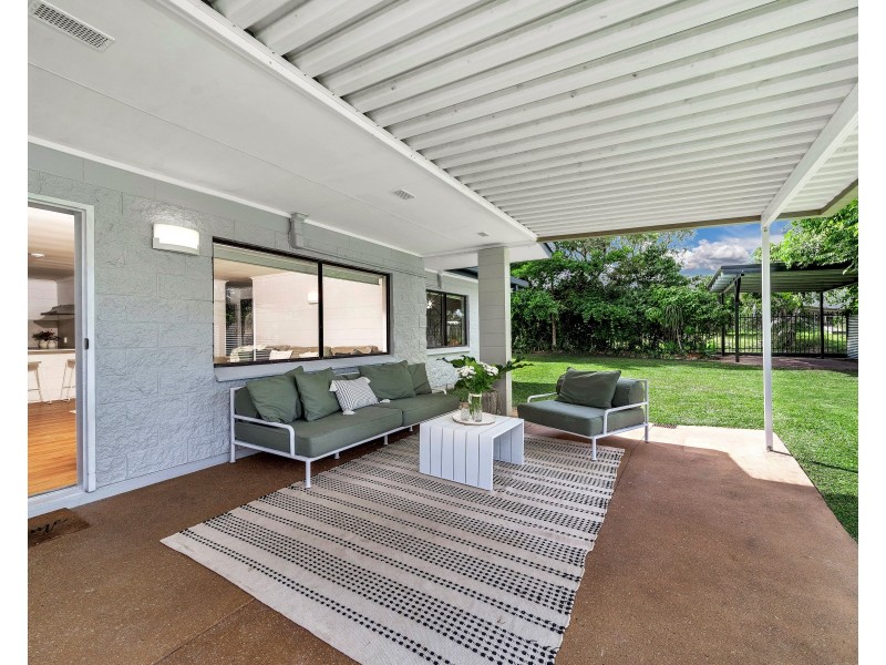 14 Stirling Street, Whitfield QLD 4870