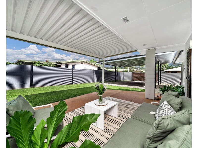 14 Stirling Street, Whitfield QLD 4870