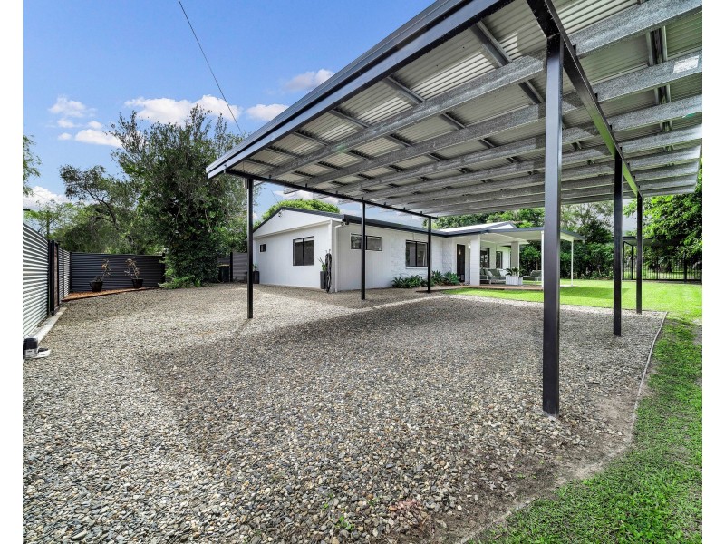 14 Stirling Street, Whitfield QLD 4870