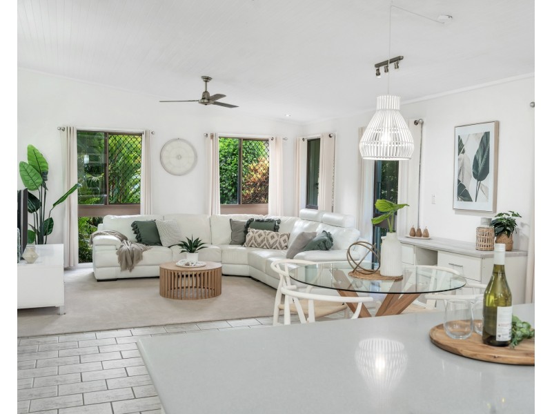 11 Pomona Avenue, Mooroobool QLD 4870