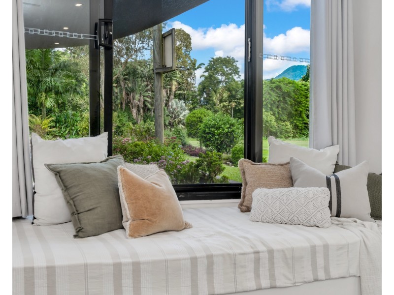 11 Pomona Avenue, Mooroobool QLD 4870
