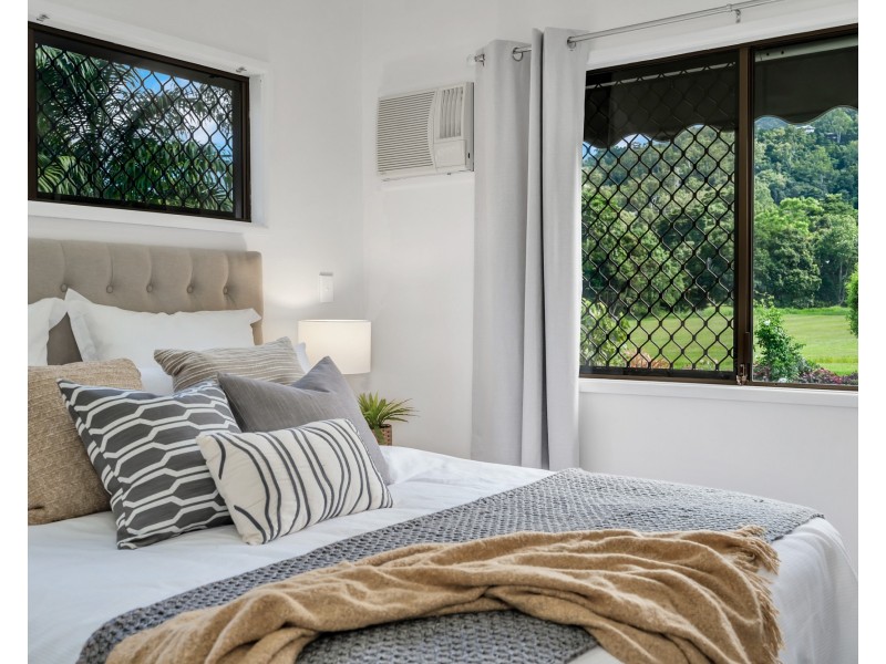11 Pomona Avenue, Mooroobool QLD 4870