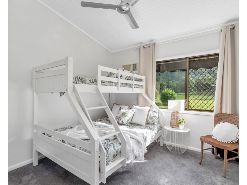 11 Pomona Avenue, Mooroobool QLD 4870