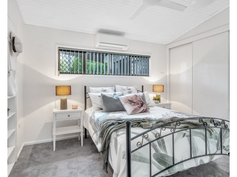 11 Pomona Avenue, Mooroobool QLD 4870
