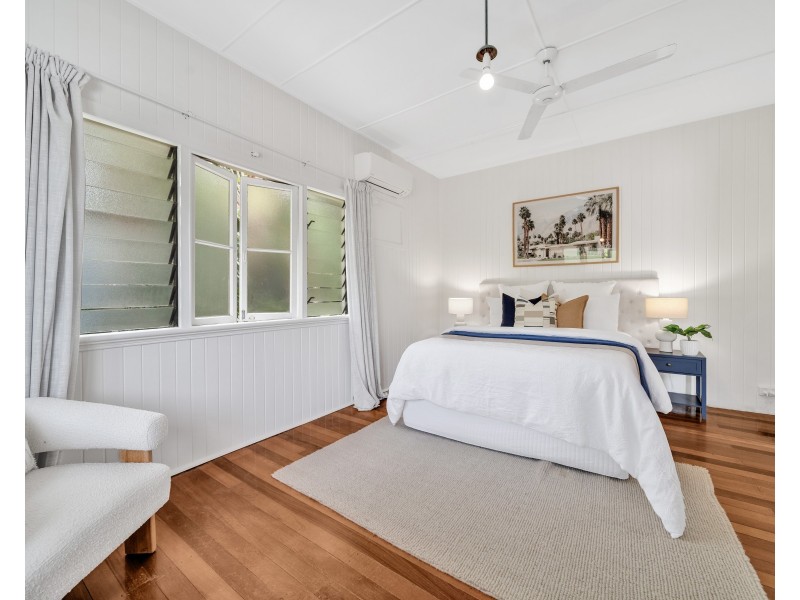 6 Fulton Close, Whitfield QLD 4870