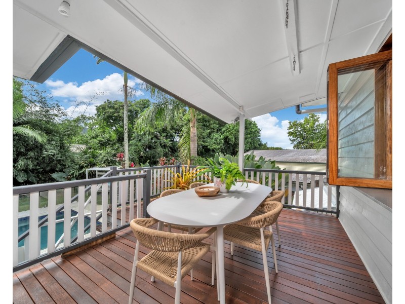 6 Fulton Close, Whitfield QLD 4870