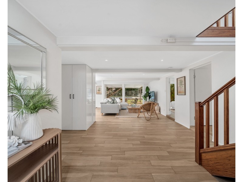 6 Fulton Close, Whitfield QLD 4870