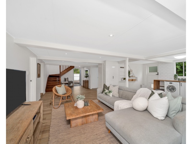 6 Fulton Close, Whitfield QLD 4870