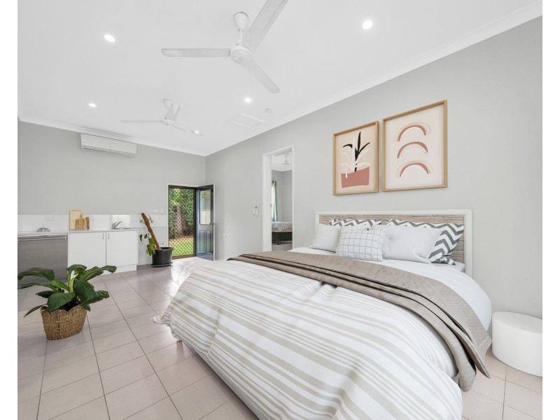 32 Lavender Street, Mooroobool QLD 4870